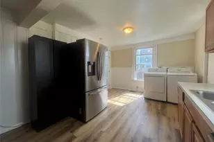 34 Smith St, Poughkeepsie, NY 12601 - Photo 17