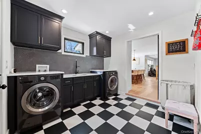 4 Allison Drive, Old Bethpage, NY 11804 - Photo 23