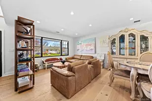 4 Allison Dr, Old Bethpage, NY 11804 - Photo 9