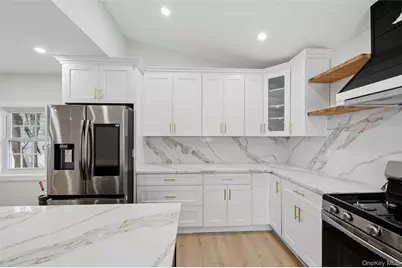 759 Barry Place, Uniondale, NY 11553 - Photo 9