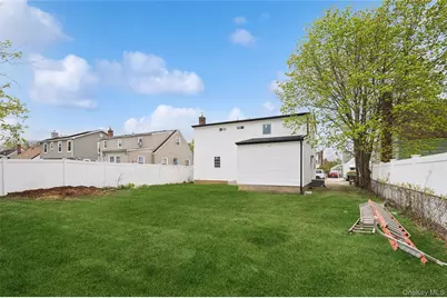 759 Barry Place, Uniondale, NY 11553 - Photo 3