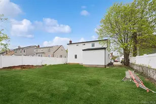 759 Barry Pl, Uniondale, NY 11553 - Photo 3