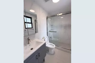 4539 171st Place, Flushing, NY 11358 - Photo 17