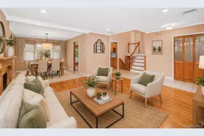 33 Parkdale Drive, Farmingdale, NY 11735 - Photo 47