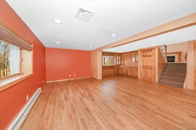 33 Parkdale Drive, Farmingdale, NY 11735 - Photo 19