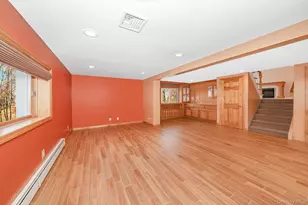 33 Parkdale Dr, Farmingdale, NY 11735 - Photo 19