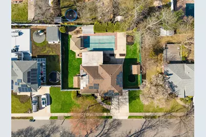 33 Parkdale Drive, Farmingdale, NY 11735 - Photo 33