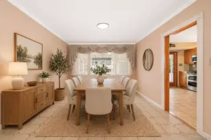 33 Parkdale Dr, Farmingdale, NY 11735 - Photo 49