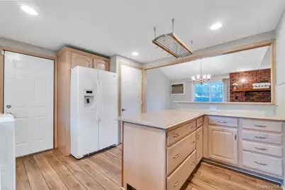 61 Pitchpine Place, Medford, NY 11763 - Photo 19