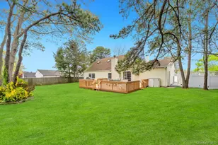 61 Pitchpine Pl, Medford, NY 11763 - Photo 7