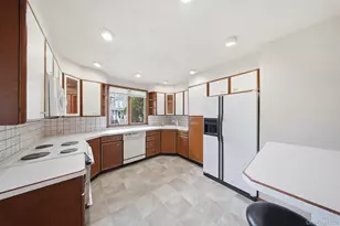 11 5th Ave, Newburgh, NY 12550 - Photo 9