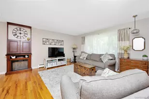 11 Margaret Ln, Huntington, NY 11743 - Photo 5