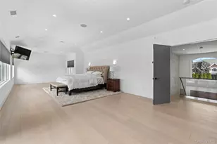 31 Shoal Dr, West Islip, NY 11795 - Photo 21