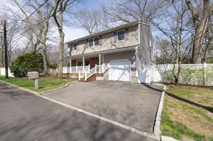 97 Krispin Ln, East Setauket, NY 11733 - Photo 3
