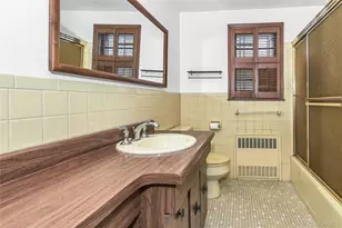 46 Rhodes Dr, New Hyde Park, NY 11040 - Photo 19