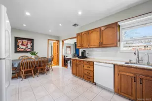 3453 Flanders Dr, Yorktown Heights, NY 10598 - Photo 7