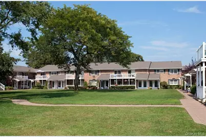 16 Saxon Avenue #11, Bay Shore, NY 11706 - Photo 1