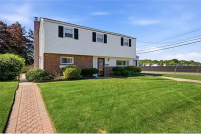 802 Nebraska Avenue, Bay Shore, NY 11706 - Photo 29