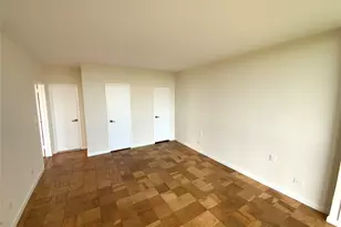 271-10 Grand Central Pkwy, Floral Park, NY 11005 - Photo 13