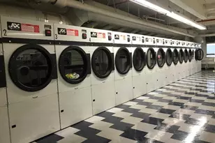 142-05 Roosevelt Ave, Flushing, NY 11354 - Photo 9