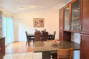 2585 Farsund Dr, Yorktown Heights, NY 10598 - Photo 5