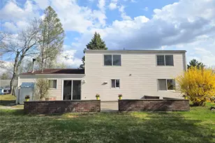 2585 Farsund Dr, Yorktown Heights, NY 10598 - Photo 17