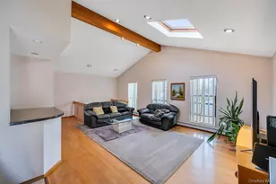 41 Oakley Ave, Massapequa, NY 11758 - Photo 7