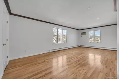 21 Bird Lane, Hicksville, NY 11801 - Photo 15