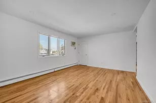 21 Bird Ln, Hicksville, NY 11801 - Photo 13