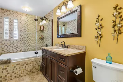 27 Treeview Drive, Melville, NY 11747 - Photo 21
