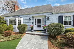 41 Yoakum St, Farmingdale, NY 11735 - Photo 5