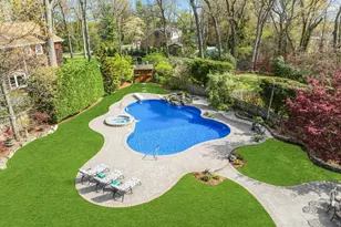 41 Yoakum St, Farmingdale, NY 11735 - Photo 3