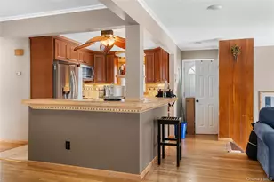 36 Elton St, Westbury, NY 11590 - Photo 7