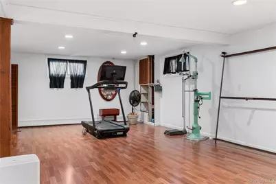 36 Elton Street, Westbury, NY 11590 - Photo 27
