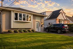 36 Elton St, Westbury, NY 11590 - Photo 3