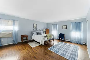 157 Garden Pl, West Hempstead, NY 11552 - Photo 15