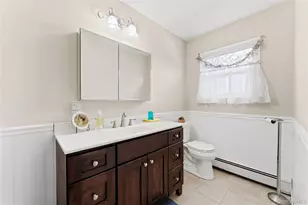 157 Garden Pl, West Hempstead, NY 11552 - Photo 17
