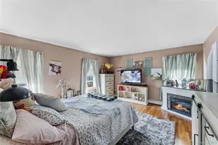 157 Garden Pl, West Hempstead, NY 11552 - Photo 19