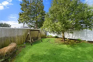 157 Garden Pl, West Hempstead, NY 11552 - Photo 23