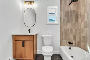 1047 Windermere Rd, Franklin Square, NY 11010 - Photo 13