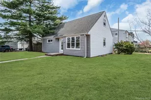1047 Windermere Rd, Franklin Square, NY 11010 - Photo 17