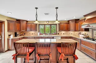 6 Dunderberg Rd, Tomkins Cove, NY 10986 - Photo 17