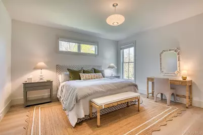 323 Division Street, Sag Harbor, NY 11963 - Photo 17