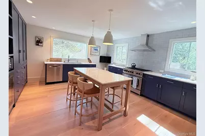 323 Division Street, Sag Harbor, NY 11963 - Photo 9