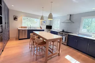 323 Division St, Sag Harbor, NY 11963 - Photo 9