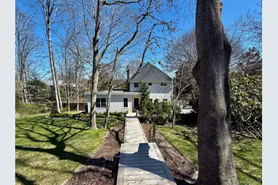 323 Division Street, Sag Harbor, NY 11963 - Photo 3