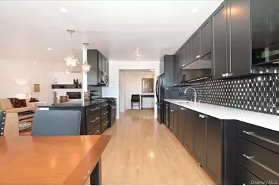 25 Canterbury Road #3-H, Great Neck, NY 11021 - Photo 7