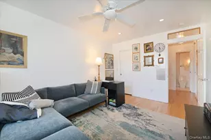 25 Canterbury Rd, Great Neck, NY 11021 - Photo 27