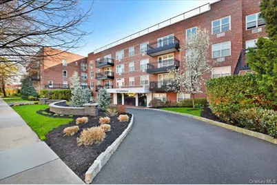 25 Canterbury Road #3-H, Great Neck, NY 11021 - Photo 43