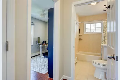 12 Crescent Lane, Levittown, NY 11756 - Photo 17